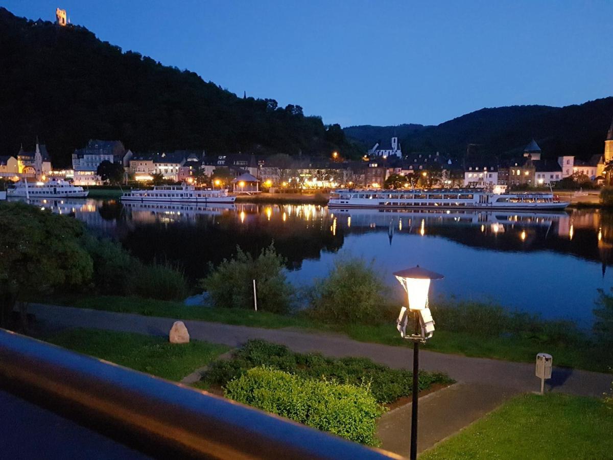 Mosel-Loggia - Luxusapartment -Terrass - Klimaanlage Traben-Trarbach Exteriör bild