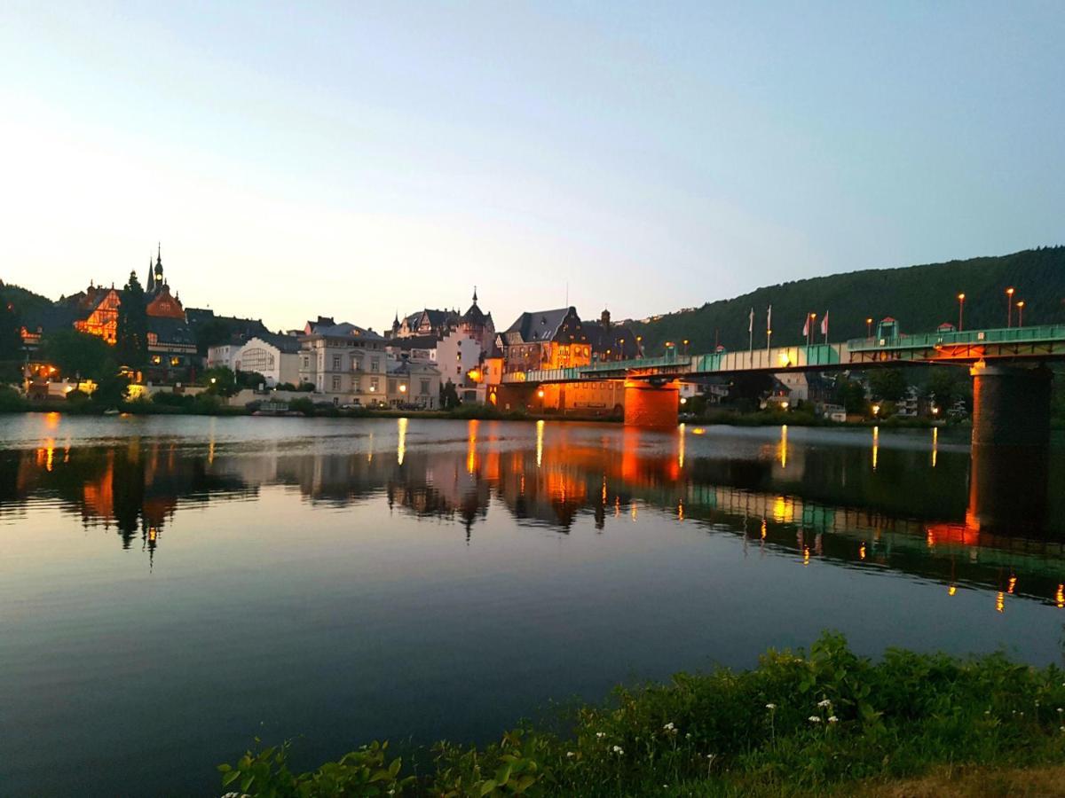 Mosel-Loggia - Luxusapartment -Terrass - Klimaanlage Traben-Trarbach Exteriör bild
